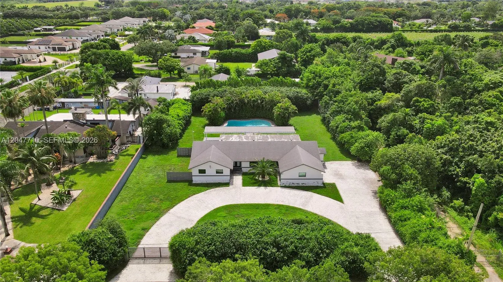 3 bedroom 3 bath for sale at 22421 SW 184th Ave, Miami FL 33170
