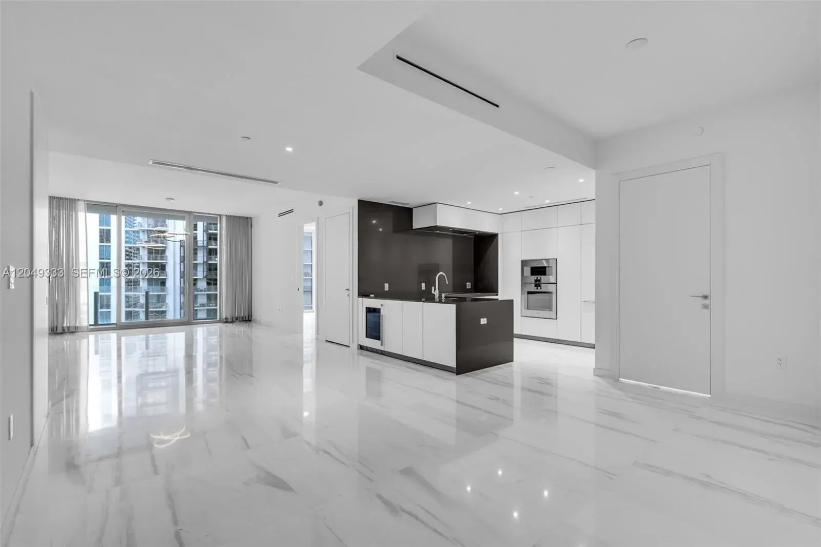 2 bedroom 2 bath for sale at 300 Biscayne Boulevard Way # 3009W, Miami FL 33131
