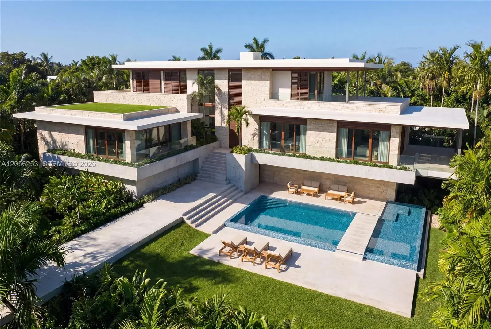 5 bedroom 6 bath Residential for sale at 3400 S Moorings Way, Miami FL 33133