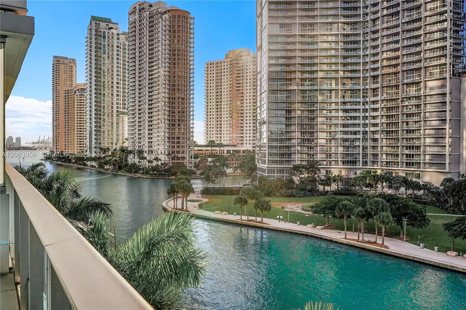 2 bedroom 2 bath Residential for sale at 200 Biscayne Boulevard Way # 503, Miami FL 33131