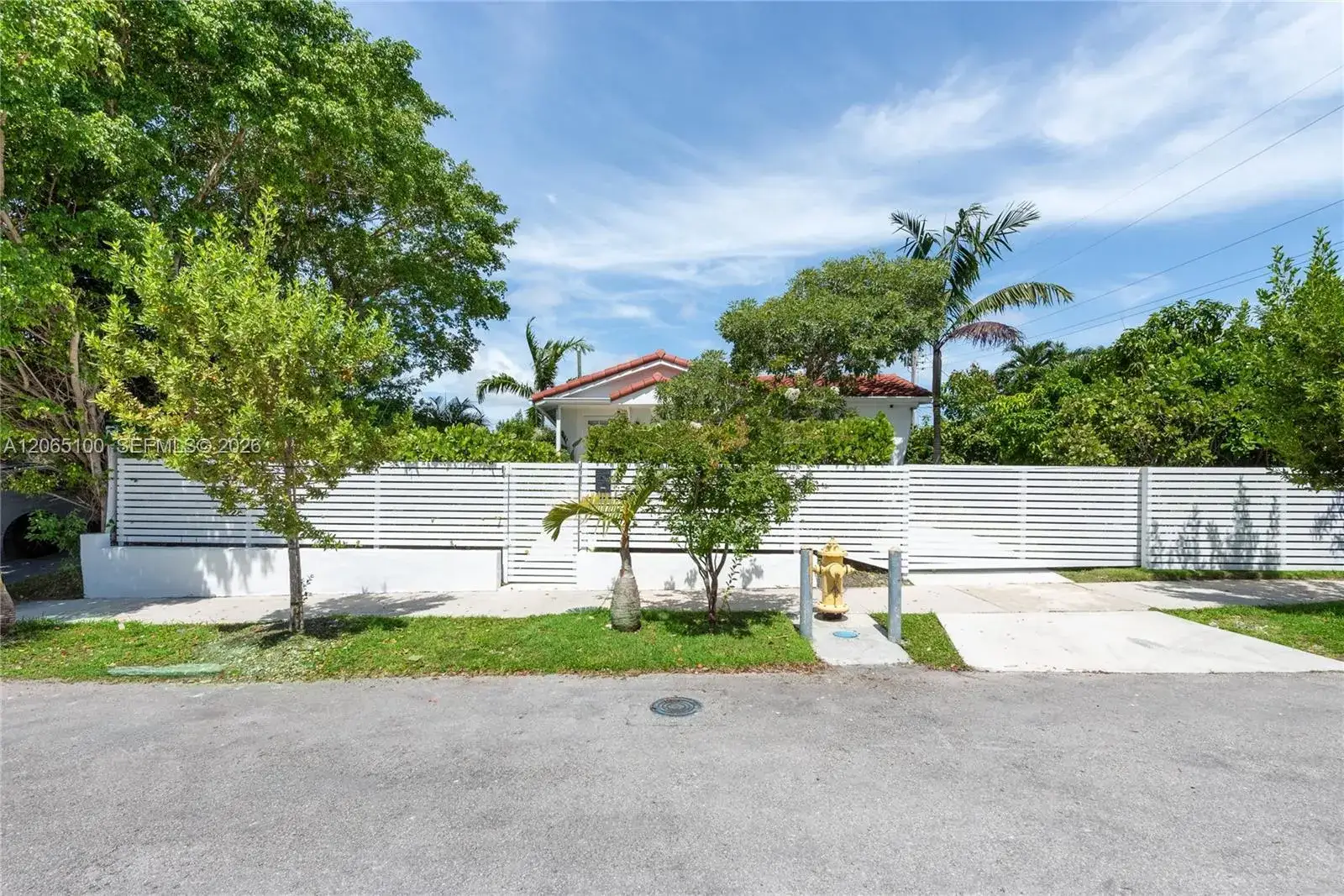 3 bedroom 3 bath Residential for sale at 1450 SW 20th Ave, Miami FL 33145