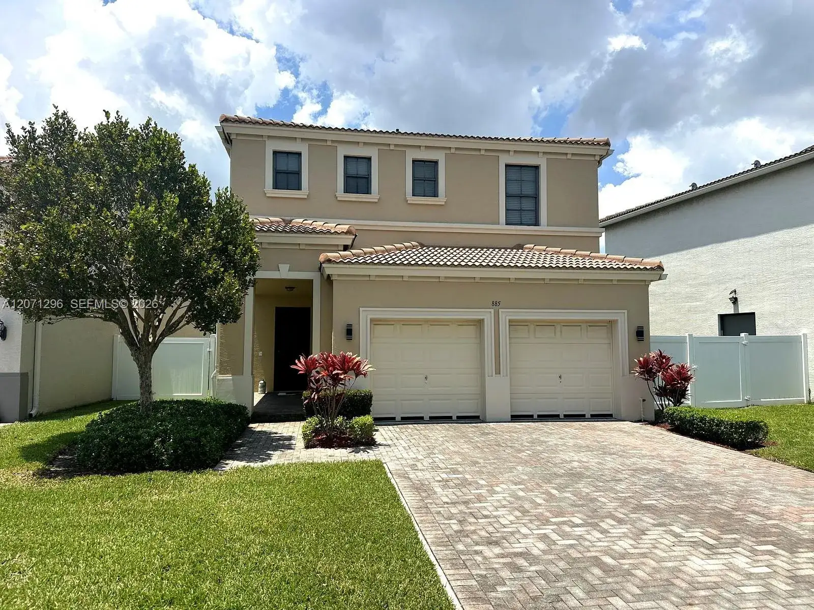 4 bedroom 2 bath Residential for sale at 885 NE 191st St, Miami FL 33179