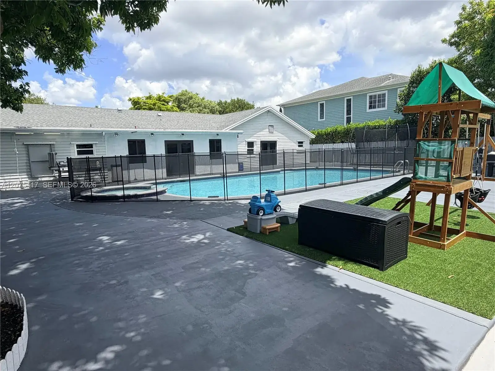 4 bedroom 3 bath Residential for sale at 15042 SW 149th St, Miami FL 33196