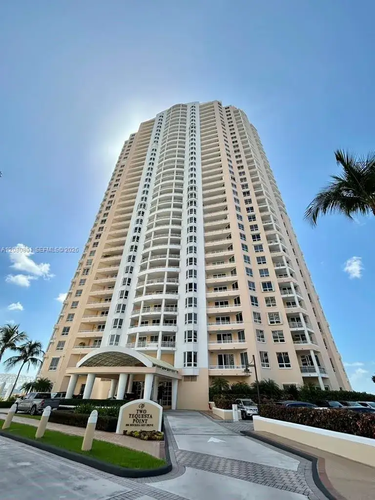 3 bedroom 3 bath Residential for sale at 808 Brickell Key Dr # 404, Miami FL 33131