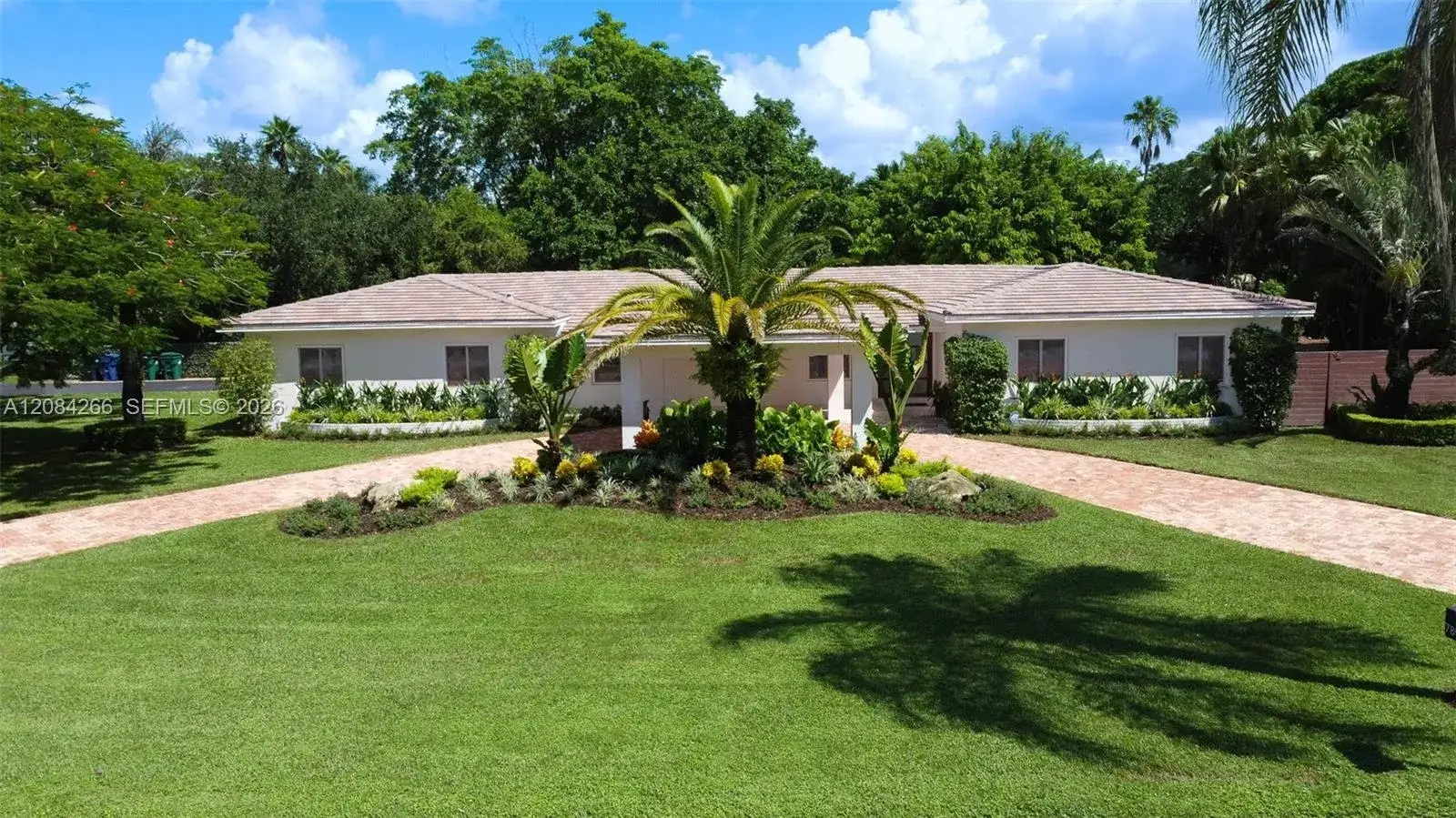 5 bedroom 3 bath Residential for sale at 7895 SW 76th Ter, Miami FL 33143