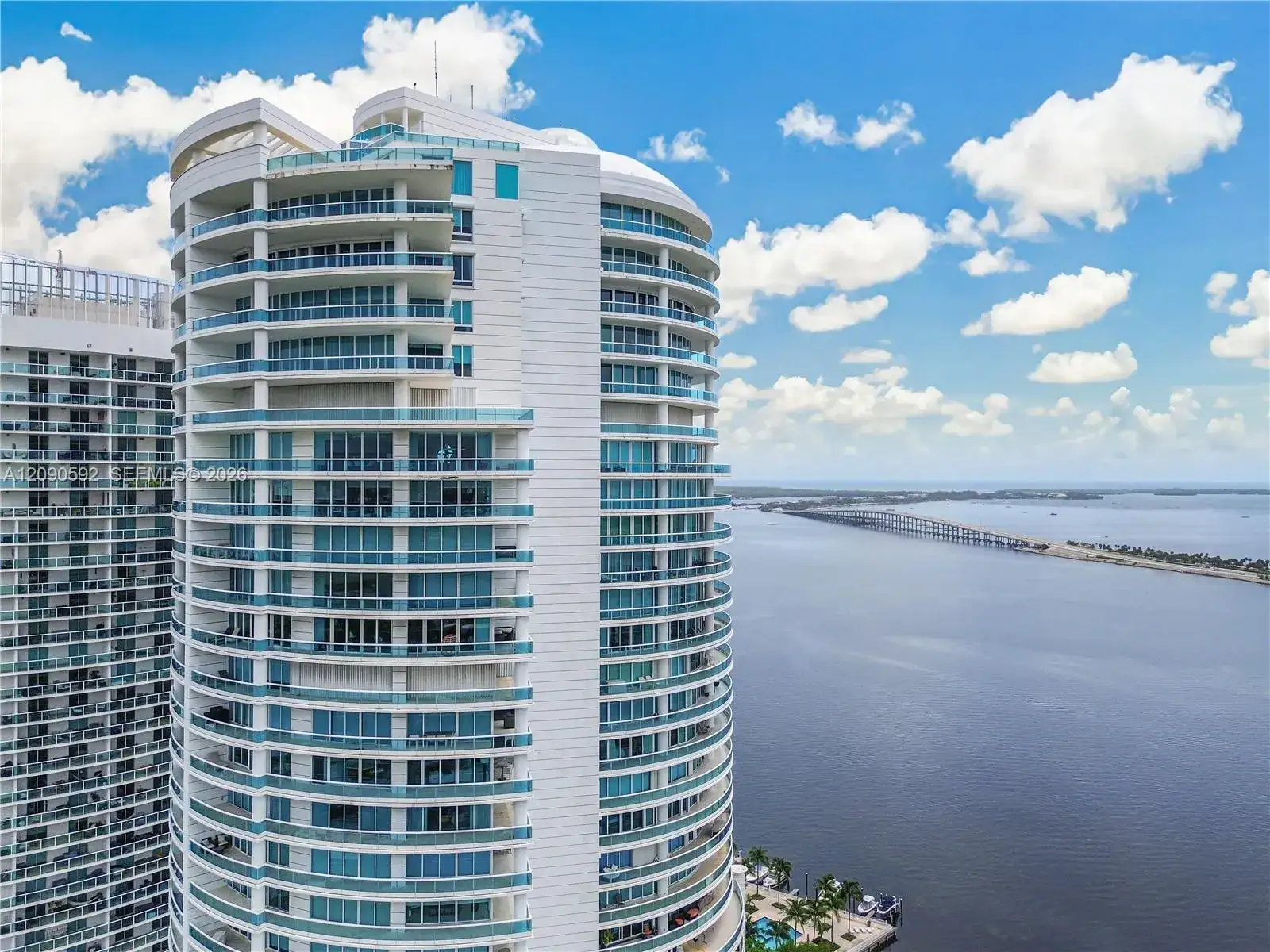 1 bedroom 2 bath Residential for sale at 2127 SE Brickell Ave # 1406, Miami FL 33129