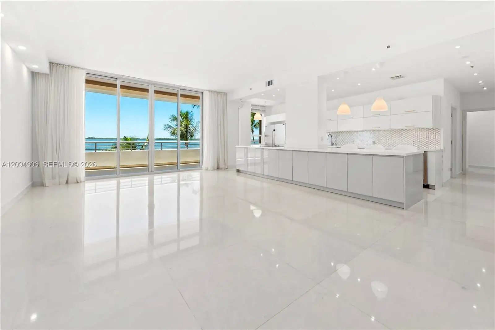 3 bedroom 3 bath Residential for sale at 808 Brickell Key Dr # 304, Miami FL 33131