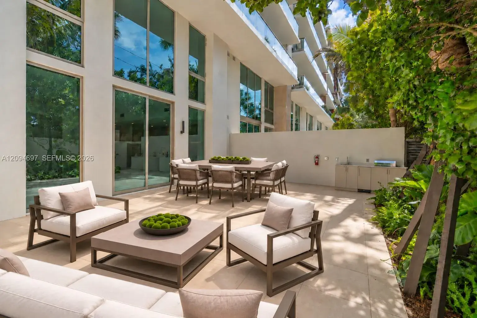 2 bedroom 2 bath Residential for sale at 2200 Brickell Ave, Miami FL 33143