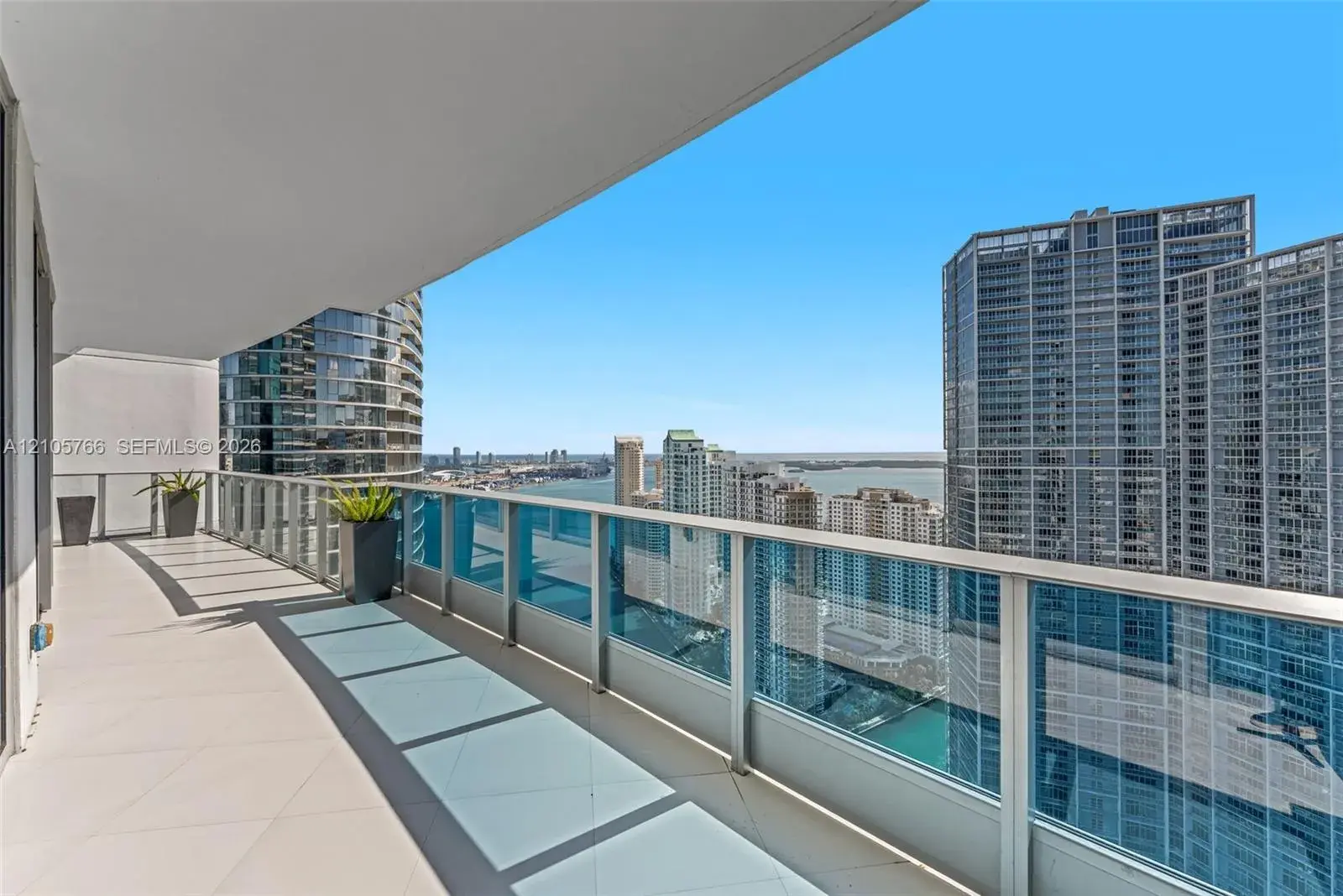 2 bedroom 2 bath Residential for sale at 200 Biscayne Boulevard Way # 4408, Miami FL 33131