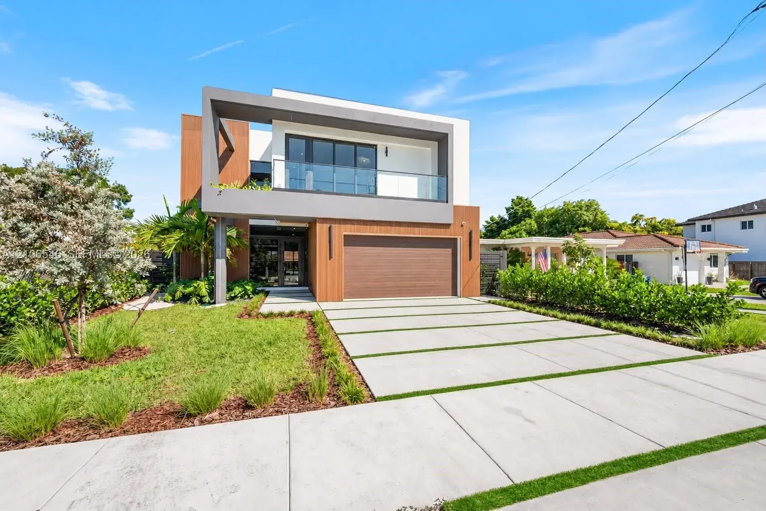 5 bedroom 6 bath Residential for sale at 6335 SW 34th St, Miami FL 33155