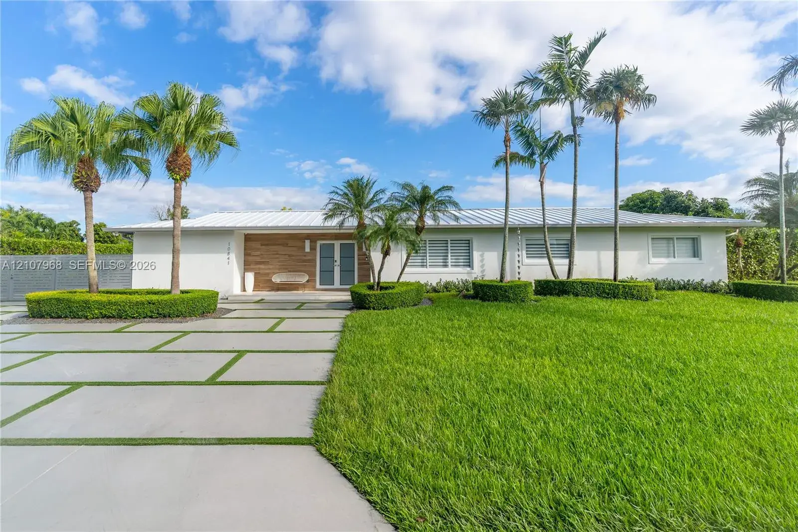 3 bedroom 3 bath Residential for sale at 10841 SW 126th St, Miami FL 33176
