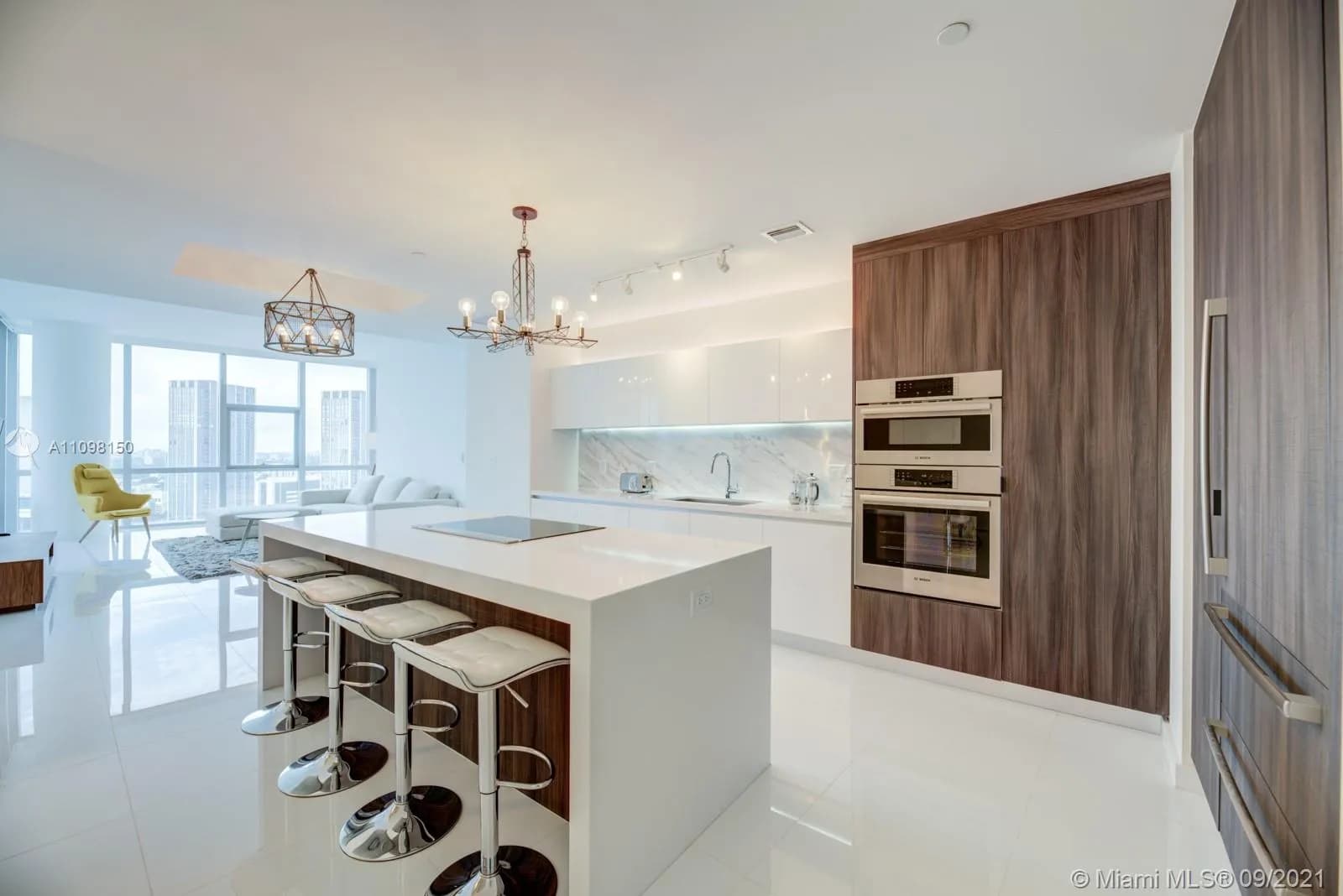 3 bedroom 4 bath for sale at 851 NE 1st Ave # 2912, Miami FL 33132