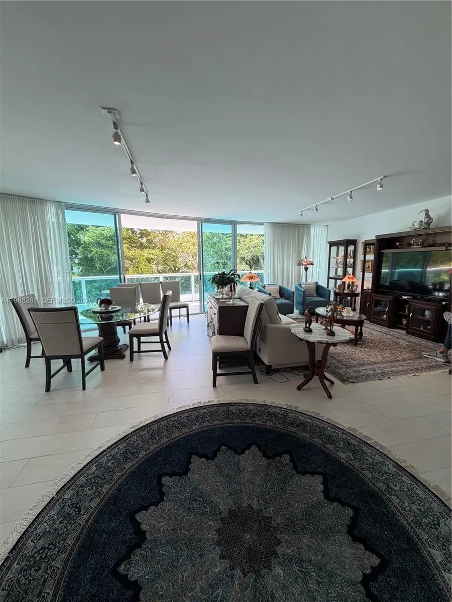 2 bedroom 2 bath for sale at 2127 Brickell Ave # 502, Miami FL 33129